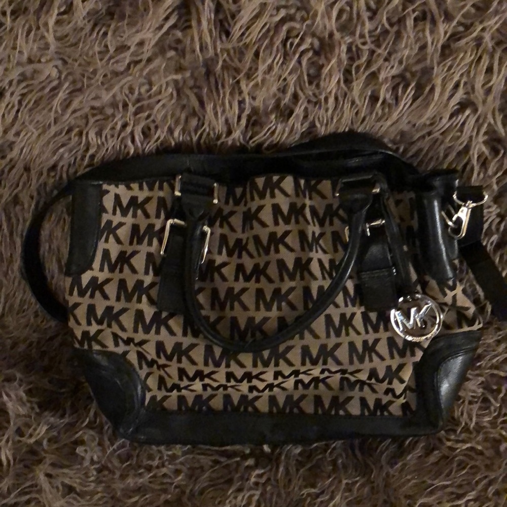 MK LOGO All over Pocketbook! Black & Taupe